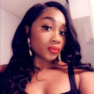 Meet your Posher, Staci